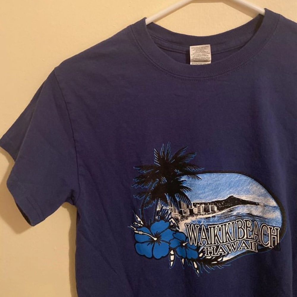Hawaii Tshirt ⭐️SOLD⭐️